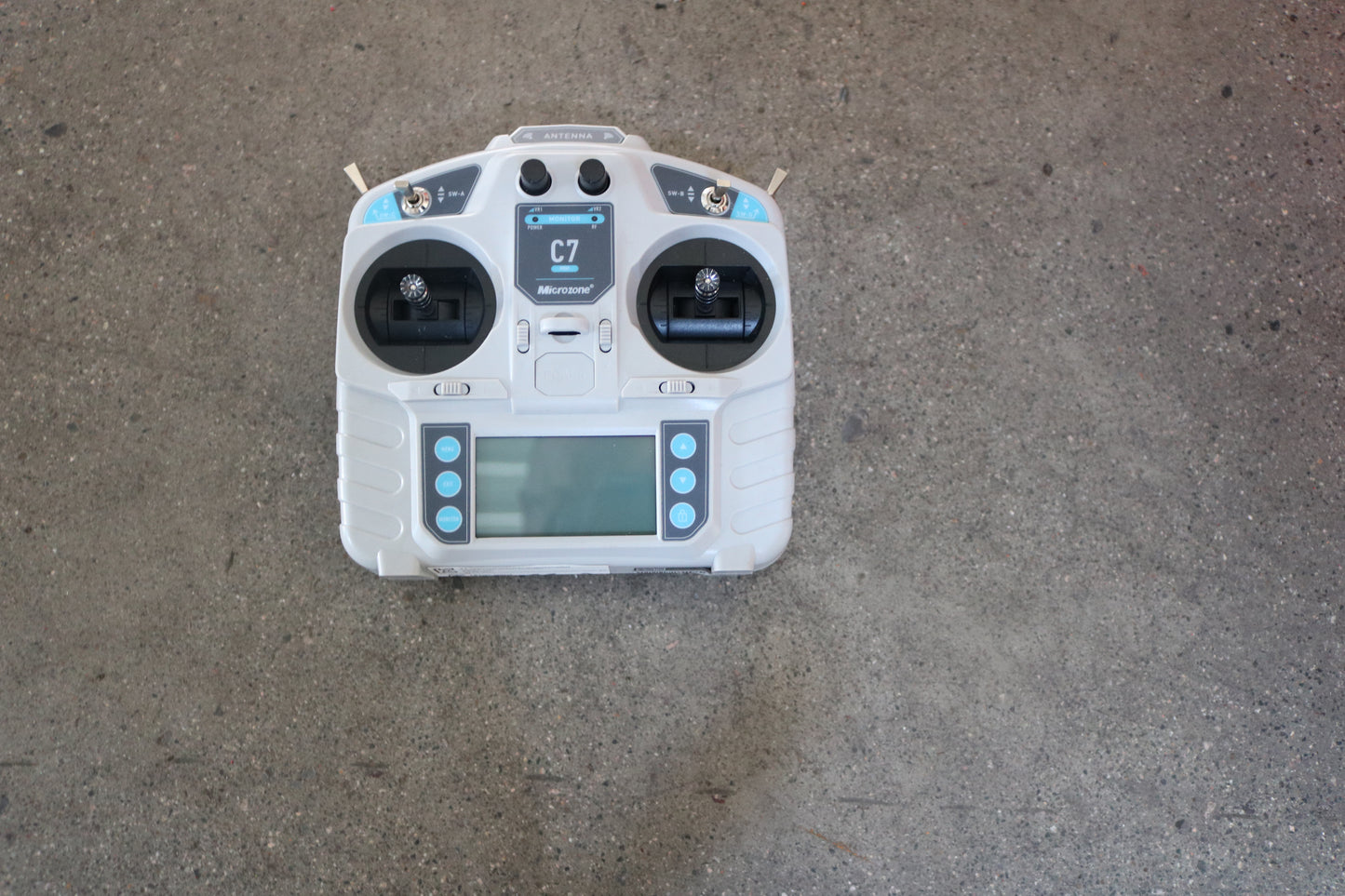 Remote Control Tracked Lawn Mower & Slope Mower for Lawns and Gardens – 55cm / 90cm